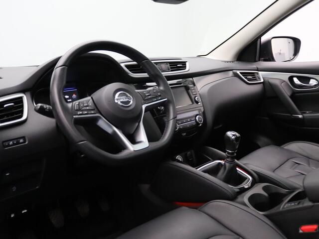 Nissan QASHQAI 140pk DIG-T Premium Edition 360° Camera | Cruise | Parkeersens. v+a | Stoelverw. | Trekhaak | Panoramadak