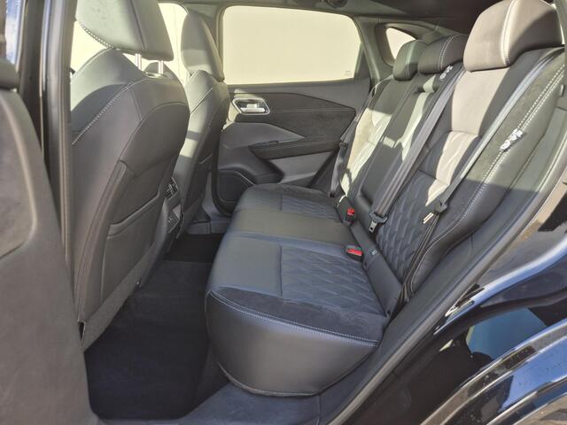 Nissan QASHQAI 1.3 MHEV Xtronic Tekna Plus Automaat / Nieuw Model / Facelift / 1800kg Trekgewicht / HUD / Apple Carplay Android Auto / Panoramadak / Stuur-, Stoel en Voorruitverwarming / Elektrische achterklep / Stoel met massage functie /