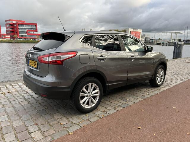 Nissan QASHQAI 1.2 Connect Edition 106.000 km navi/camera airco/ecc
