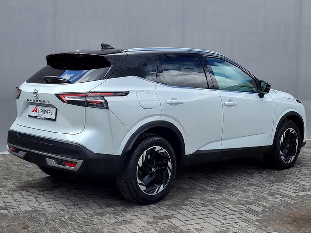 Nissan QASHQAI 1.3 MHEV Xtronic N-Connecta / HUD / Nieuw Model / Facelift / Design Pack / Cold Pack / Allseason banden / Trekgewicht 1800 kg / Stuur-, Stoel en Voorruitverwarming / Elektrische achterklep /Rondomzicht camera / Adaptief CC /