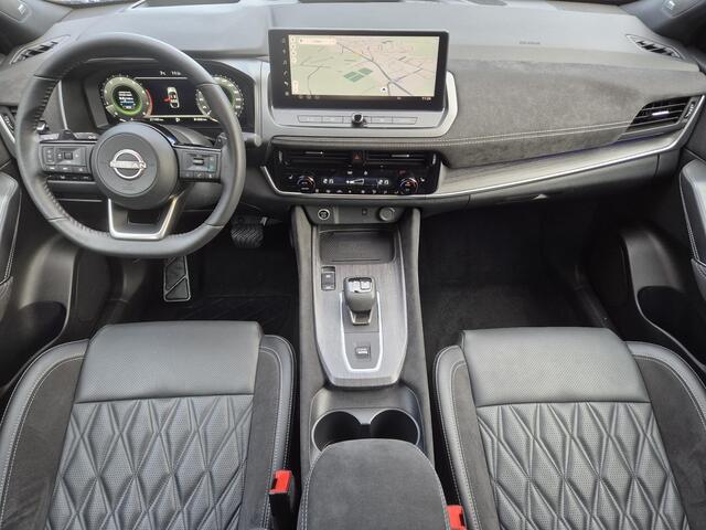 Nissan QASHQAI 1.3 MHEV Xtronic Tekna Plus / Nieuw Model / Facelift / HUD / Panoramadak / Stoel met massage functie / Trekgewicht 1800 kg / Elektrische achterklep / Rondomzicht camera / Stuur-, Stoel en Voorruit verwarming /