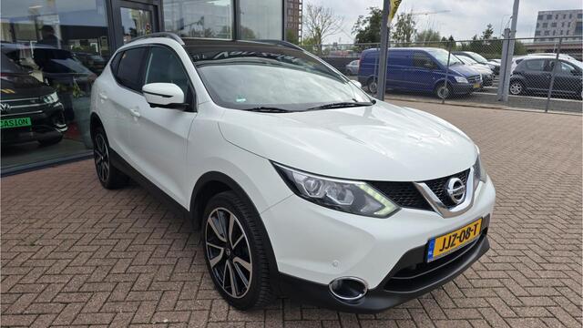 Nissan QASHQAI 1.2 Tekna |Automaat l 360º Camera | Panoramadak l Stoelverwarming l Navi l Achteruitrijcamera l BOVAG Garantie