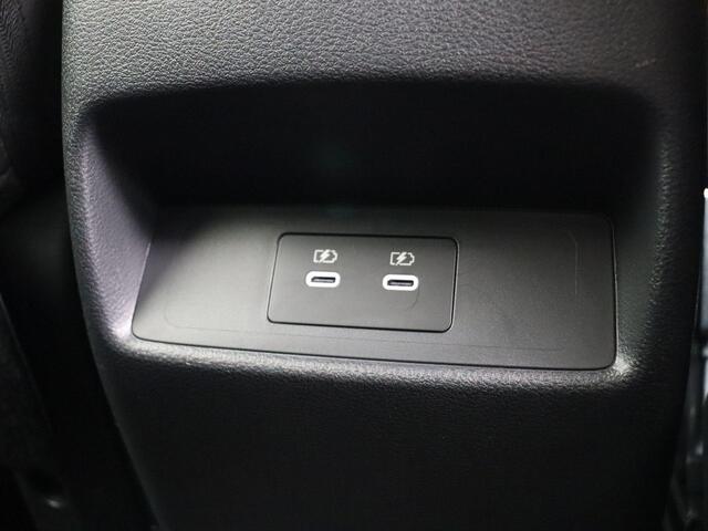 Nissan QASHQAI 158pk MHEV Xtronic N-Connecta | Headup-display | Stoel, stuur en voorrruit verwarming | Rondomzicht camera | Elektrische kofferklep | Pilot assist |