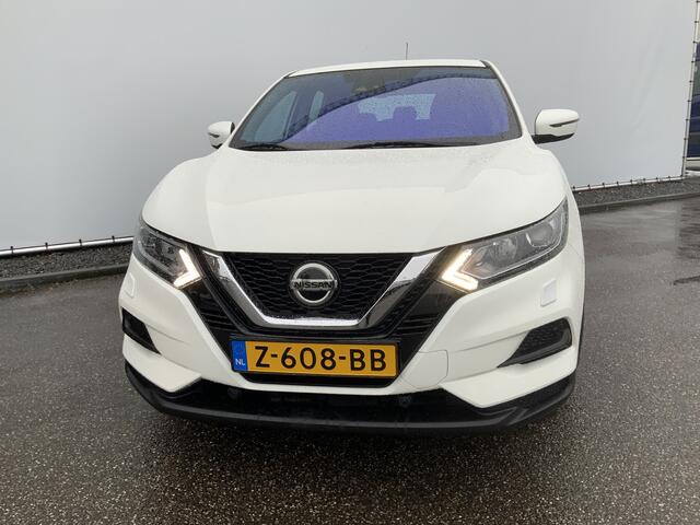 Nissan QASHQAI 1.3 DIG-T Visia A SUV Airco Cruise Groot Scherm Navi Camera Alu Velg TredePLank Euro 6 MPV 141 pk Trekhaak 1300 kg