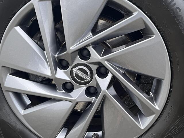 Nissan QASHQAI 1.3 MHEV Xtronic Access Edition / panoramadak / stoelverwarming voor / airco (automatisch) / achteropkomend verkeer waarschuwing /