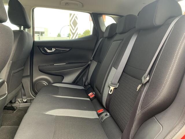 Nissan QASHQAI 1.2 Acenta | Trekhaak | 17.000 km | Navigatie |