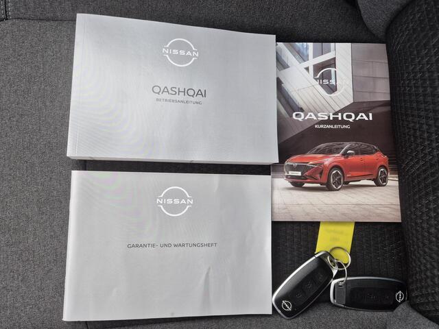 Nissan QASHQAI 1.3 MHEV Xtronic N-Connecta Automaat / Cold Pack / Pack Easy / Nieuw Model / Facelift / HUD / Trekgewicht 1800 kg / Elektrische achterklep / Stuur-, Stoel en Voorruit verwarming / Rondomzicht camera / Adaptief CC /