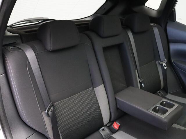 Nissan QASHQAI 158pk DIG-T N-Connecta | Panoramadak | Rondomzicht Camera | Trekhaak | Apple Carplay & Android Auto |