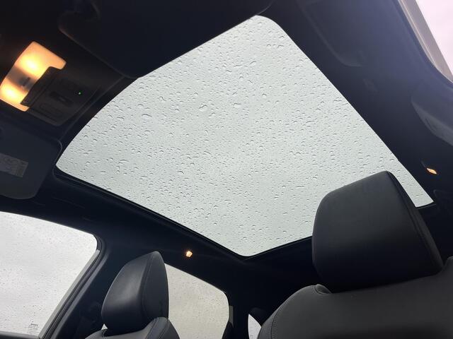 Nissan QASHQAI 1.5 e-Power Tekna / Panoramadak / 360° Camera / HUD / Apple Carplay & Android Auto / Keyless Entry & Start / Elektrische Achterklep / Adaptieve Cruise Control / Climate Control / Elektrisch Verstelbare Bestuurdersstoel / Parelmoer metallic