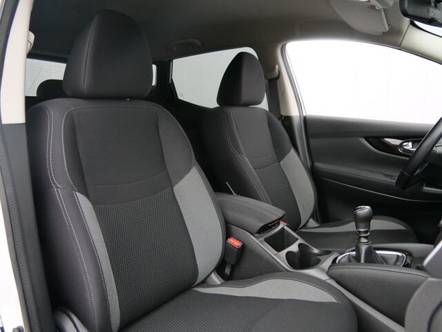 Nissan QASHQAI 1.6 Business Edition 163 Pk Navigatie / Camera / Trekhaak