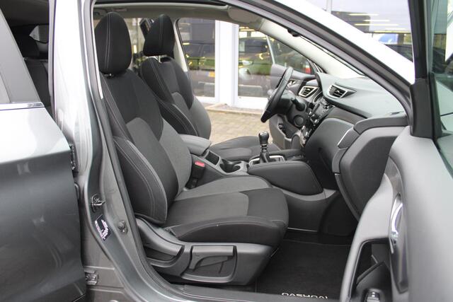 Nissan QASHQAI 1.3 DIG-T N-Connecta Pano/Navi/360 camera/NL Auto!!