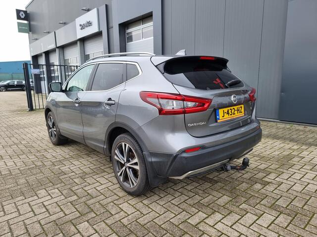 Nissan QASHQAI 1.3 DIG-T N-Connecta | Panoramadak | Trekhaak | Stoelverwarming |