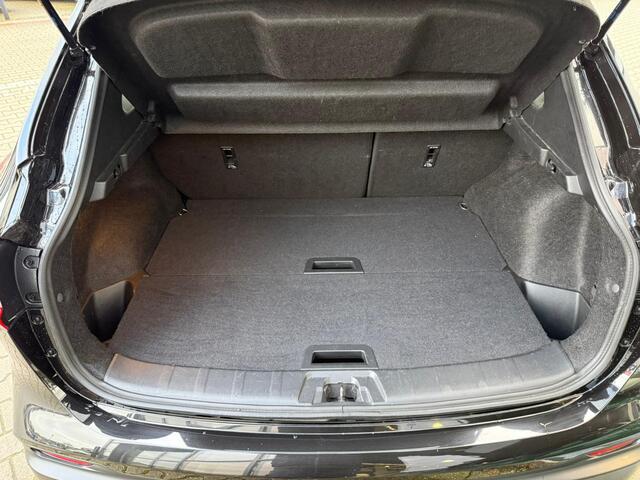 Nissan QASHQAI 1.3 DIG-T Tekna *Trekhaak & Stoelverwarming*