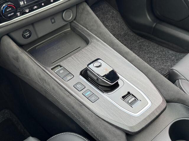 Nissan QASHQAI 1.5 e-POWER AUT. 190PK TEKNA+ FACELIFT LEER PANO-DAK HEAD-UP NAVI CAMERA CARPLAY NARDO-GREY