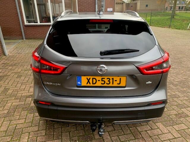 Nissan QASHQAI 1.3 DIG-T Tekna + Trekhaak / Panoramadak / Leer