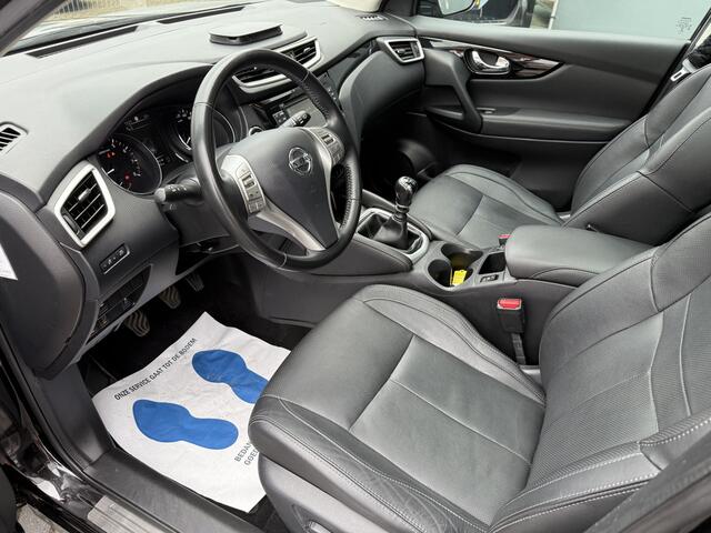 Nissan QASHQAI BWJ 2016 1.2 116 PK Tekna PANORAMADAK / TREKHAAK / NAVI / CLIMA / CRUISE / STOELVERW. / ELEKTRISCHE STOELEN / LEDER / LMV / PDC