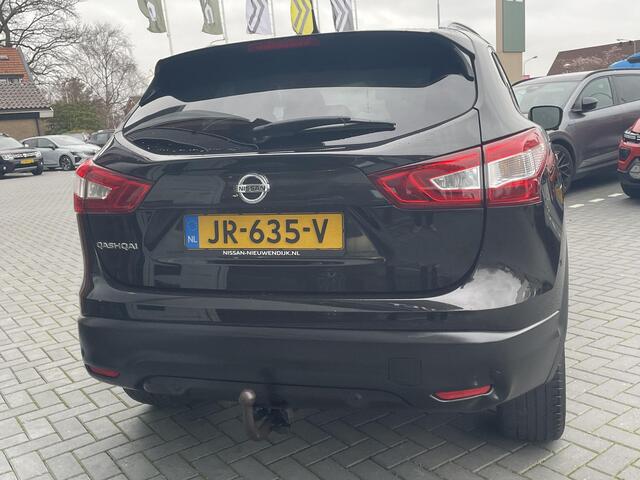 Nissan QASHQAI 1.2 N-Connecta / AUTOMAAT / PANORAMADAK / ACHTERUITRIJCAMERA/ PARKEERSENSOREN / TREKHAAK