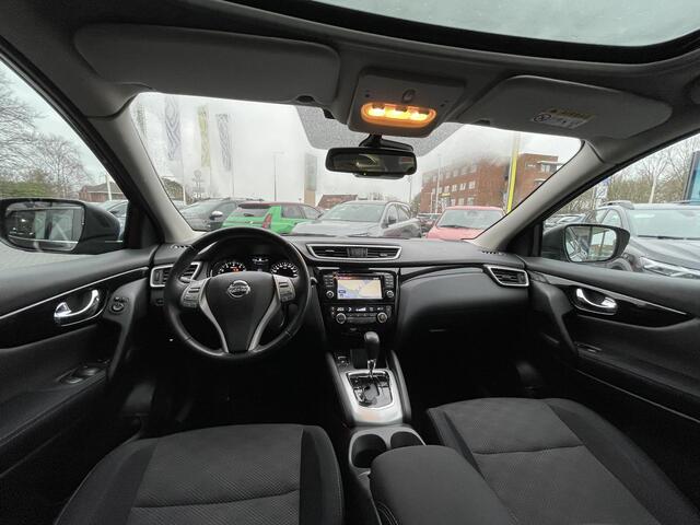 Nissan QASHQAI 1.2 N-Connecta / AUTOMAAT / PANORAMADAK / ACHTERUITRIJCAMERA/ PARKEERSENSOREN / TREKHAAK