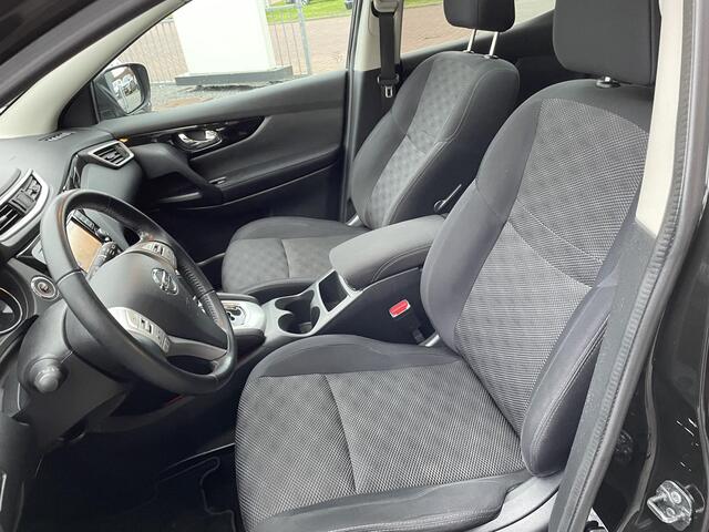 Nissan QASHQAI 1.2 N-Connecta / AUTOMAAT / PANORAMADAK / ACHTERUITRIJCAMERA/ PARKEERSENSOREN / TREKHAAK