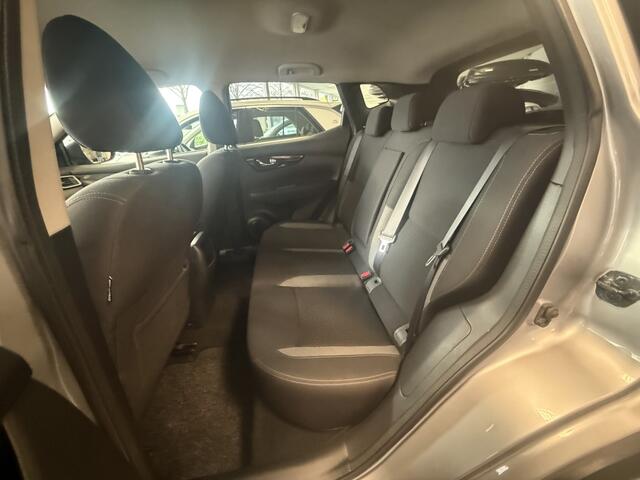 Nissan QASHQAI 1.3 DIG-T Bus. Ed.