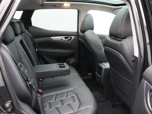 Nissan QASHQAI 158pk DIG-T Design Edition | Panoramdak | Trekhaak | Lederen Bekleding | 19 Inch Velgen | Apple Carplay & Android Auto |