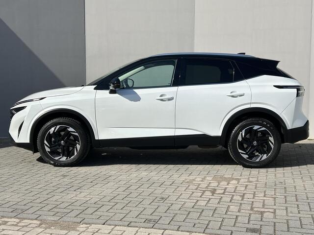 Nissan QASHQAI 1.3 MHEV Xtronic N-Connecta Automaat / Fabrieksgarantie tot 03-2028 / Facelift / Cold Pack / HUD / Trekgewicht 1800 kg / Stuur-, Stoel en Voorruit verwarming / Elektrische achterklep / Camera 360° / Adaptief CC / Apple Carplay Android Auto /18" LM wielen