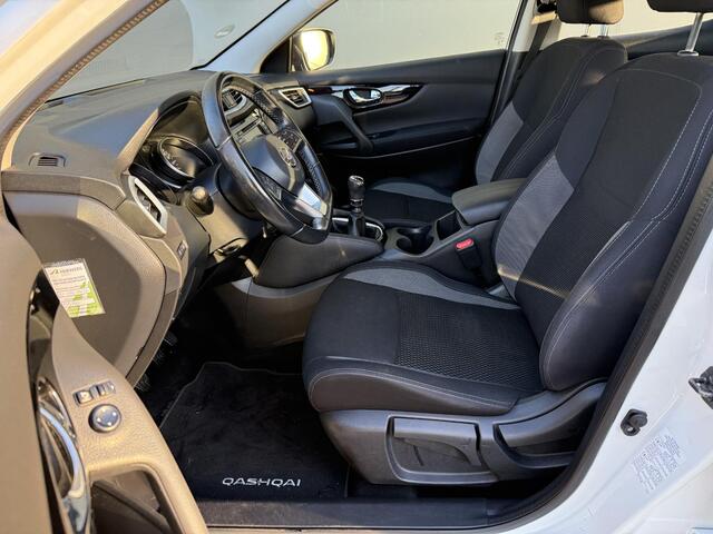 Nissan QASHQAI 1.3 DIG-T Acenta / Eerste Eigenaar / Dealer Onderhouden / Trekhaak / 1300 KG Trekgewicht / Achteruitrij Camera / Apple Carplay&Android Auto /