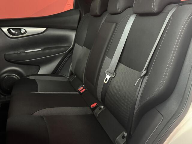 Nissan QASHQAI 1.3 DIG-T N-Motion | Panoramadak| Climate Control | Trekhaak | Navigatie |