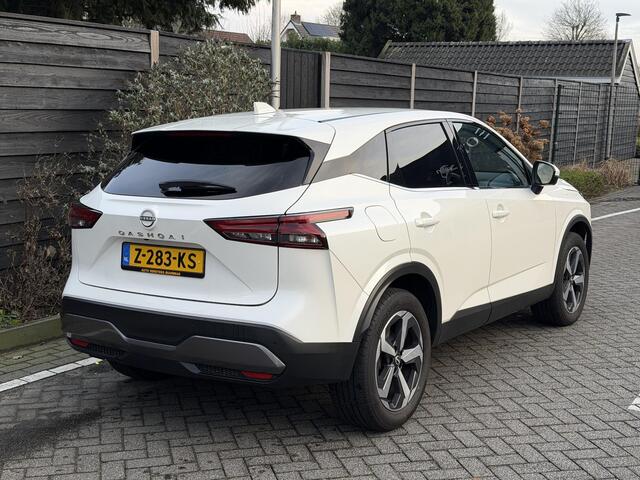 Nissan QASHQAI N-Connecta 1.3 MHEV 158PK Xtronic Automaat Navigatie, Rondomzichtcamera, Keyless, Stoel, Stuur en Voorruitverwarming, Parkeersensoren