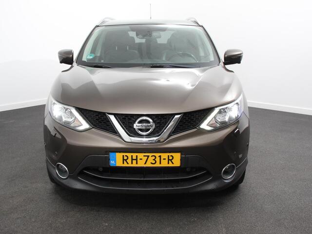Nissan QASHQAI 1.2 Tekna Airco | Cruise control | LED | Parkeersensoren | Camera | Radio | Lichtmetalen velgen | Verwarmde voorstoelen | Panoramadak | Trekhaak