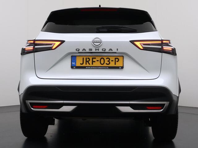 Nissan QASHQAI 1.3 MHEV Xtronic N-Connecta 1.3 MHEV Xtronic N-Connecta | FABRIEKSGARANTIE| PANO| VOORRUITVERWARMING| STOEL + STUUR VERWARMING| 360 CAMERA| DODE HOEK| HEAD-UP| ELEK. ACHTERKLEP