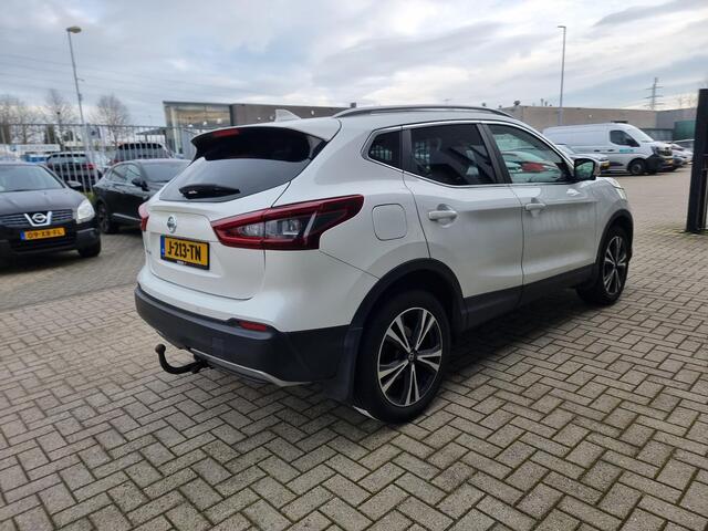 Nissan QASHQAI 1.3 DIG-T N-Connecta | Trekhaak | Navigatie | Stoelverwarming |