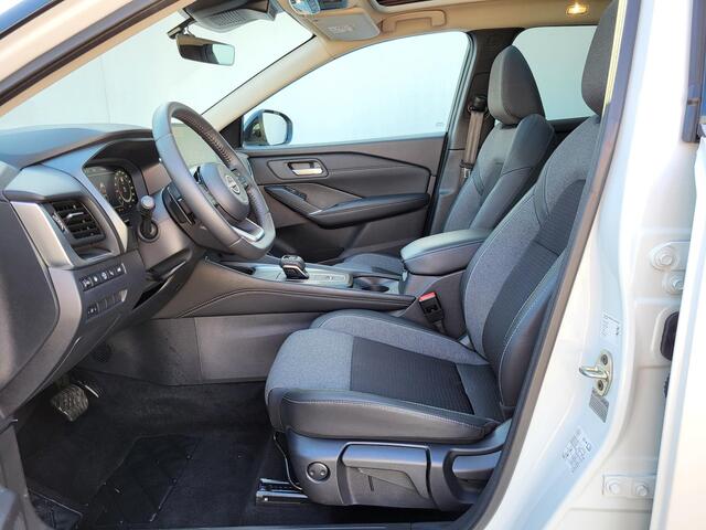 Nissan QASHQAI 1.3 MHEV Xtronic N-Connecta Automaat / HUD / Nieuw Model / Facelift / Design Pack / Cold Pack / Allseason banden / Trekgewicht 1800 kg / Stuur-, Stoel en Voorruitverwarming / Elektrische achterklep /Rondomzicht camera / Adaptief CC /