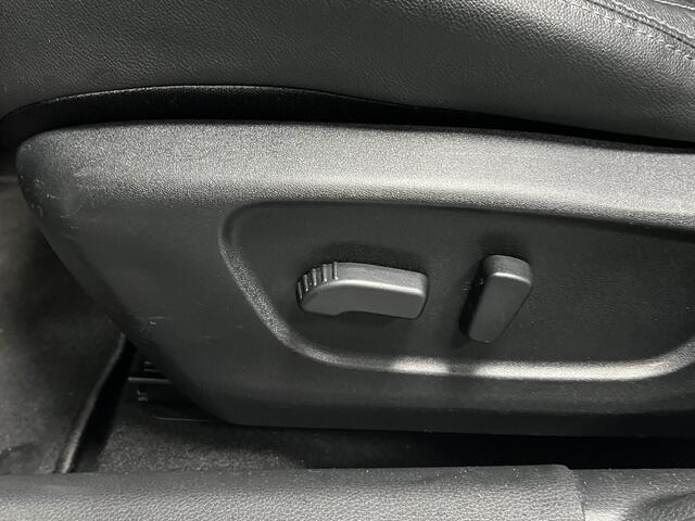 Nissan QASHQAI 1.2 Tekna | NAVI | TREKHAAK | KEYLESS | STOELVERWARMING |