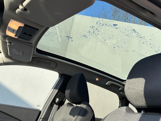 Nissan QASHQAI 1.3 MHEV Xtronic Premiere Edition / Trekhaak (1800 KG) / 360 Graden camera / Head-up Display / Adaptieve cruise control / Apple Carplay - Android Auto