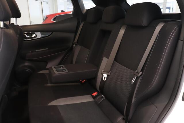 Nissan QASHQAI 1.3 DIG-T 160 Pk Design Edition | Panoramadak | Trekhaak | 360° Camera | Climate control | AppleCArplay AndroidAuto |