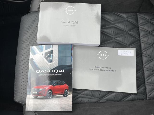 Nissan QASHQAI 1.3 MHEV Xtronic Tekna Plus / 1800kg Trekgewicht / Leder/Alcantara Bekleding / Google Maps Navigatie / BOSE Audio / HUD / Apple Carplay Android Auto / Panoramadak / Stuur-, Stoel en Voorruitverwarming / Elektrische achterklep / Massagestoelen /