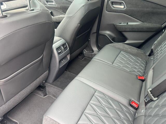 Nissan QASHQAI MHEV 158 Xtronic Tekna Plus | AUTOMAAT | PANORAMADAK | COLD PACK | MASSAGESTOELEN | 20 INCH |