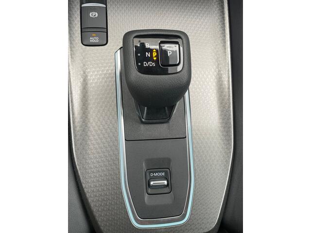 Nissan QASHQAI 1.3 MHEV N-Connecta Automaat Panoramadak, Navigatie, Head Up Display, Pro-Pilot, LED, Stoel/Stuurverwarming