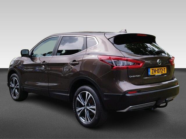 Nissan QASHQAI 1.6 N-Connecta | Trekhaak | Stoelverwarming Half leder | 360 Camera | Comfort pakket