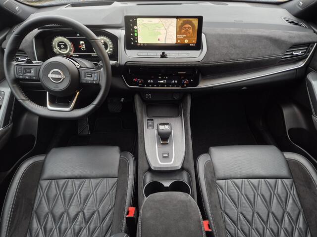 Nissan QASHQAI 1.3 MHEV Xtronic Tekna Plus Automaat / Fabrieksgarantie tot 03-2028<100.000 / All season banden / Trekgewicht 1800 kg / Head Up Display / Panoramadak / Stoelen met massage functie / Bose Audio Systeem / Elektrische achterklep / Adaptief cruise control /