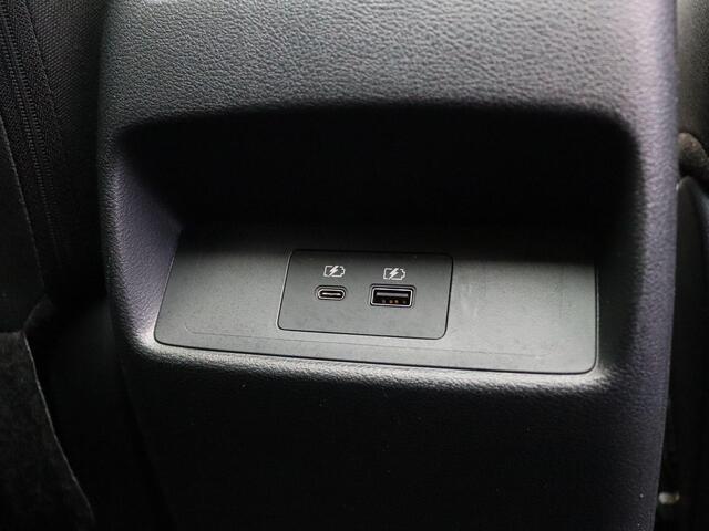 Nissan QASHQAI 1.3 MHEV N-Connecta | Panoramadak | Rondomzicht camera | Trekhaak | Apple Carplay & Android Auto |