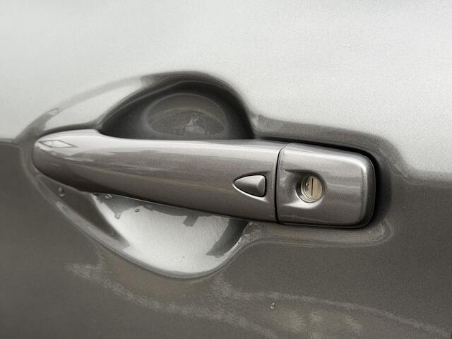 Nissan QASHQAI Design Edition 1.3 DIG-T 160PK DCT7 Automaat Navigatie, Rondomzichtcamera, Trekhaak, Panoramadak, Stoelverwarming