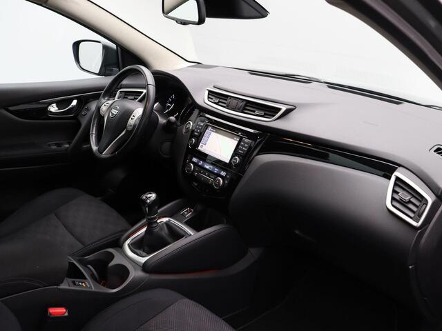 Nissan QASHQAI 1.6 N-Connecta | Trekhaak | Panorama Dak | Stoelverwarming | Rondom Camera's | ABD Onderhouden |
