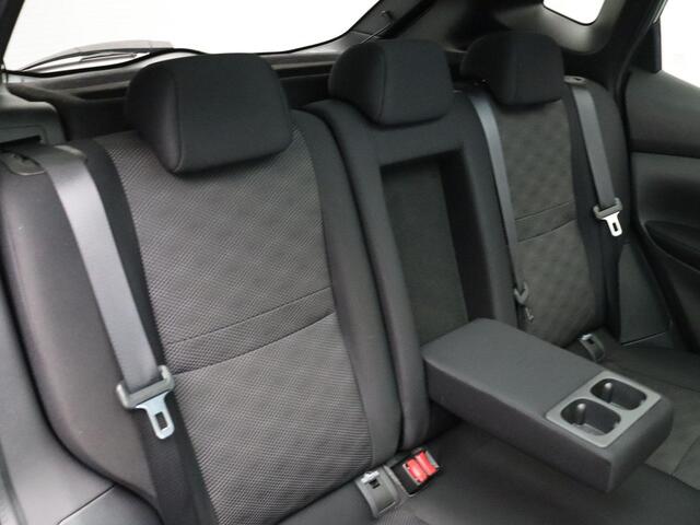 Nissan QASHQAI 1.6 N-Connecta | Trekhaak | Panorama Dak | Stoelverwarming | Rondom Camera's | ABD Onderhouden |