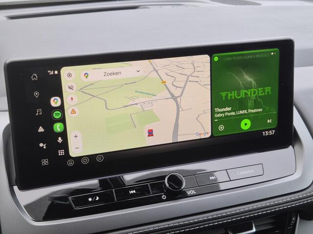 Nissan QASHQAI 1.3 MHEV Xtronic N-Connecta Automaat / 1.800 kg trekgewicht / Panorama dak / Elektrische klep / HUD / Camera 360° / Cold pack / Pack Easy / Stuur-, stoel- en voorruitverwarming / Navigatie / Apple Carplay Android /