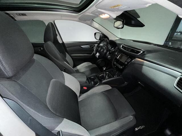 Nissan QASHQAI 1.2 N-Connecta | Navigatie | Achteruitrijcamera | Panoramadak |