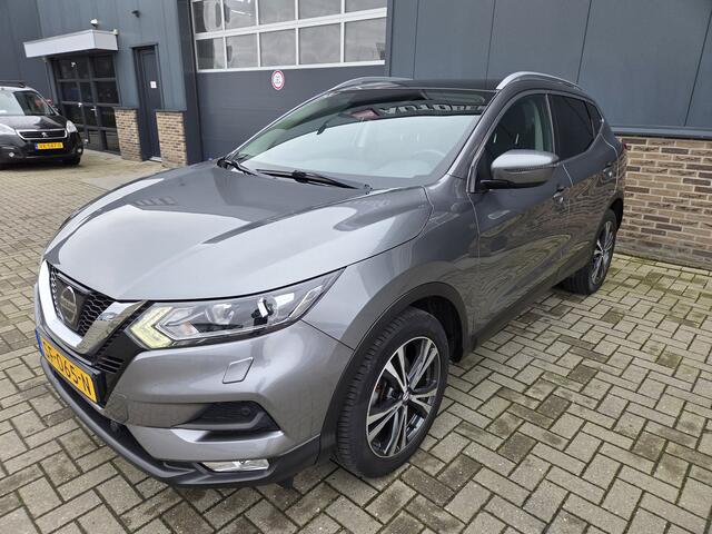 Nissan QASHQAI 1.2 N-Connecta Camera,trekhaak,pano, enz.