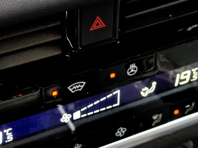 Nissan QASHQAI 1.3 MHEV Xtronic Tekna Plus / Trekhaak ( 1.800 kg ) / Apple carplay / Android auto / Bose geluidsinstallatie / Panoramadak / Lederen bekleding