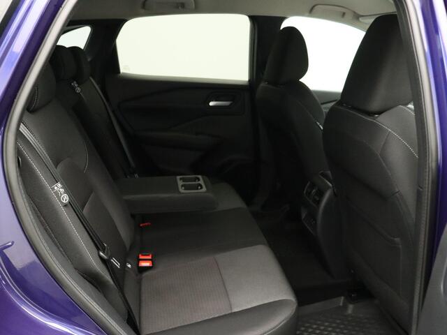 Nissan QASHQAI 158pk MHEV Xtronic N-Connecta | Trekhaak | Stoel, Stuur en Voorruitverwarming | Keyless Entry | Rondom Camera's |